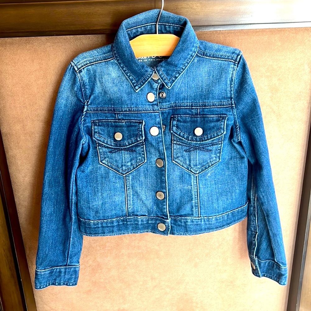 Gap lightweight snap closure denim jacket